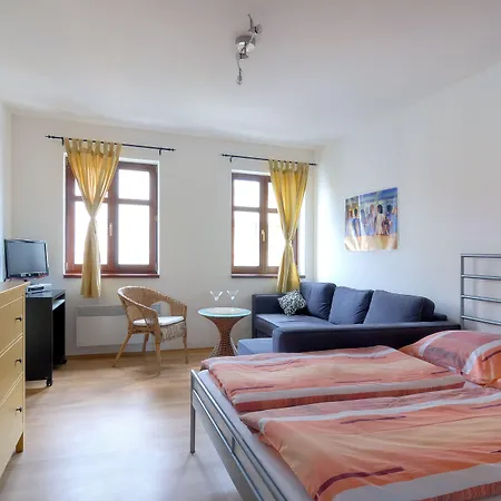 Family 6 Apartman