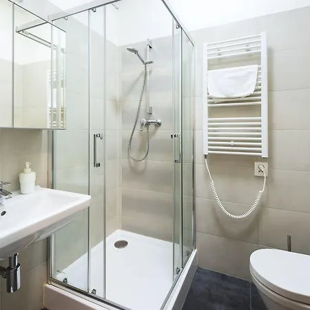 Family 6 公寓 布拉格