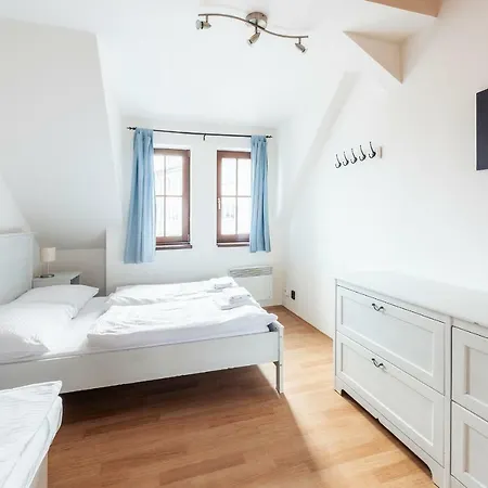 Apartmán 6 *