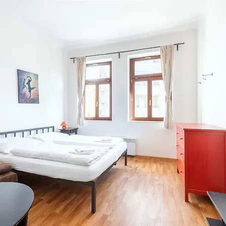 Apartmán 6 *