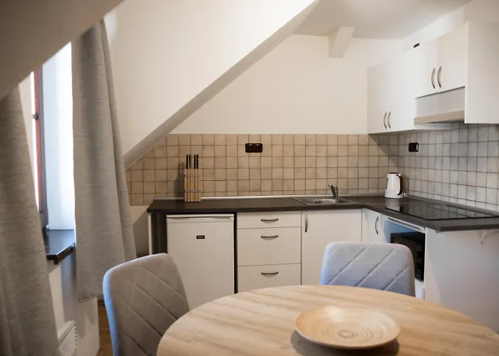 Apartament Family 6 *