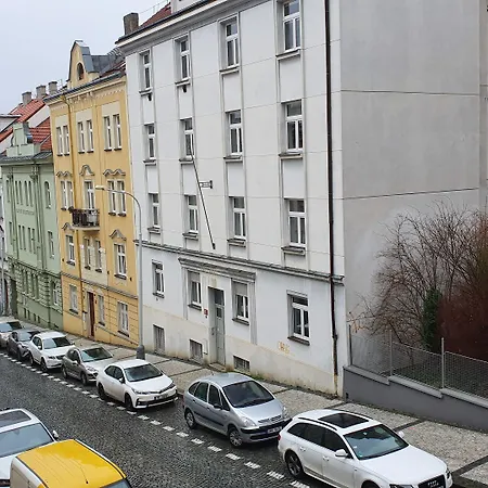 Family 6 Praga